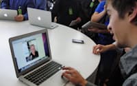 アップルは新型ノートパソコン投入で、無料ビデオ通話機能の対象機種を広げた(カリフォルニア州のアップル本社)