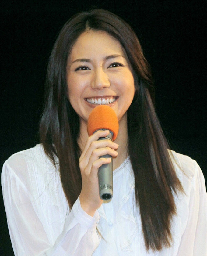 司会は松下奈緒さんと 嵐 第61回nhk紅白歌合戦 日本経済新聞