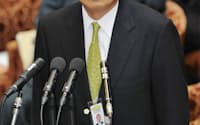 衆院予算委で答弁する鈴木海上保安庁長官(10日午後)