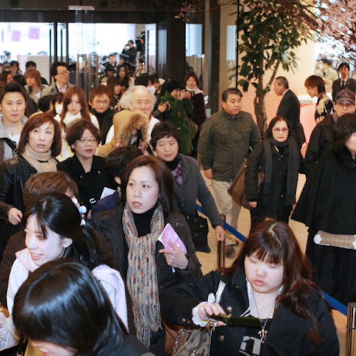 Jr博多シティ開業 大型駅ビル 福岡に新たな 顔 日本経済新聞 Jr博多シティ開業 大型駅ビル 福岡に新たな 顔 日本経済新聞
