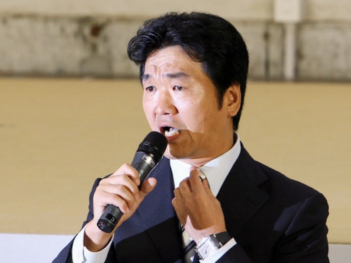 島田紳助さん芸能界引退 暴力団と親密な関係 日本経済新聞 島田紳助さん芸能界引退 暴力団と親密な関係 日本経済新聞