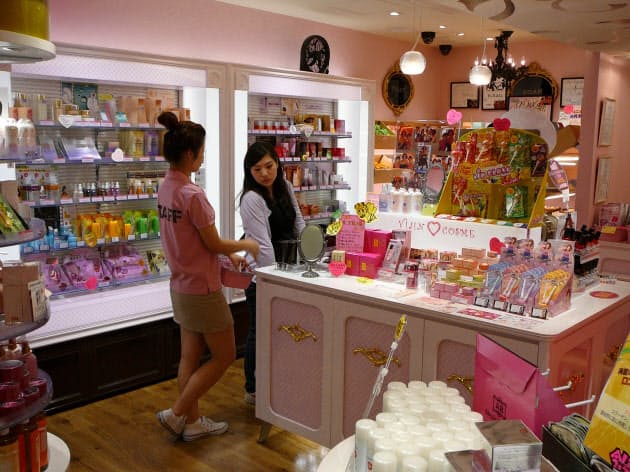 イケメン通りに相次ぐ新規出店 韓流の聖地に異変 竹下通り 化する東京 新大久保 Nikkei Style イケメン通りに相次ぐ新規出店 韓流の聖地に異変 竹下通り 化する東京 新大久保 Nikkei Style