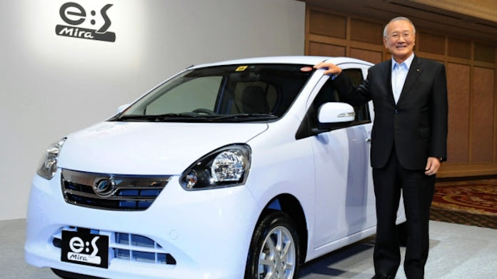ガソリン車の燃費 1リットルあたり30キロ以上 が常識に 日本経済新聞 ガソリン車の燃費 1リットルあたり30キロ以上 が常識に 日本経済新聞