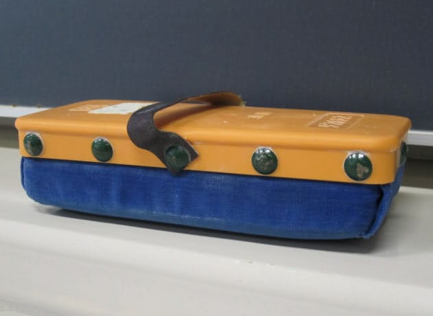 黒板消し を ラーフル と呼んだら 県出身 Nikkei Style 黒板消し を ラーフル と呼んだら 県出身 Nikkei Style