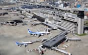 複雑な飛び地の境界線に建つ大阪国際空港のターミナルビル