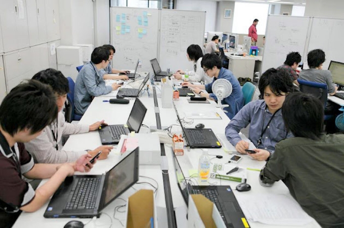 Mti 那覇に開発拠点 スマホ事業を強化 日本経済新聞