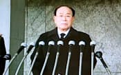 29日午前、朝鮮中央テレビが放映した、金日成広場で開かれた金正日総書記追悼大会で演説をする、金永南最高人民会議常任委員長（29日、平壌）=聯合・共同