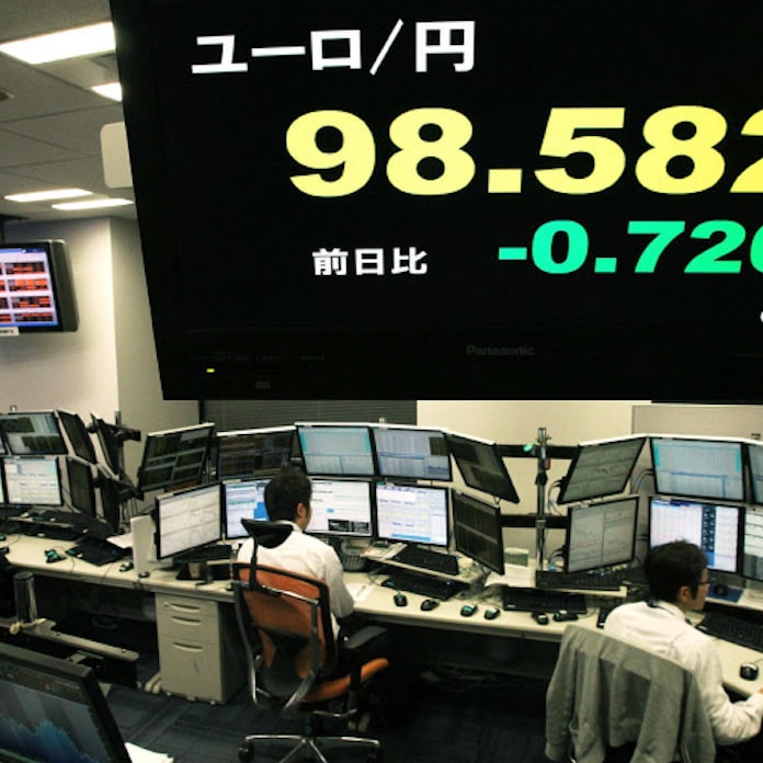 ユーロ安止まらず 一時98円56銭 11年ぶり安値 日本経済新聞 ユーロ安止まらず 一時98円56銭 11年ぶり安値 日本経済新聞