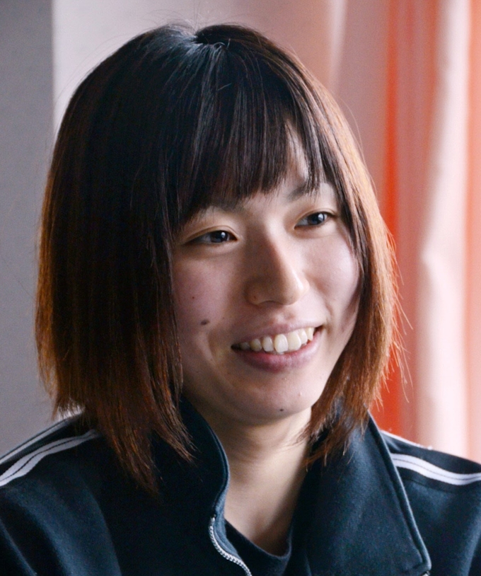 女子バレー 新鍋理沙 悩むとダメ 思い切りいきます 日本経済新聞