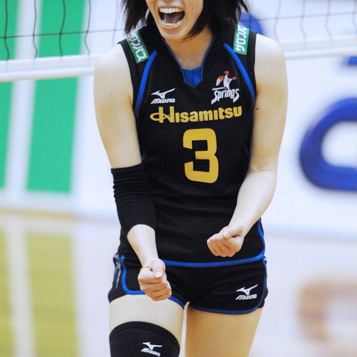 女子バレー 新鍋理沙 悩むとダメ 思い切りいきます 日本経済新聞 女子バレー 新鍋理沙 悩むとダメ 思い切りいきます 日本経済新聞