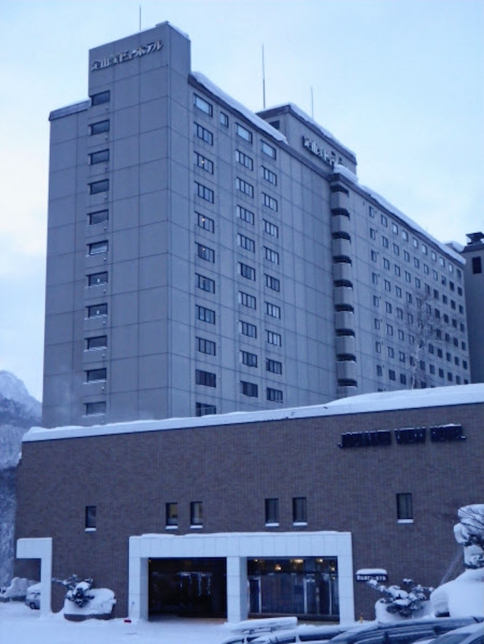 カラカミ観光 4施設売却しリストラにめど 日本経済新聞