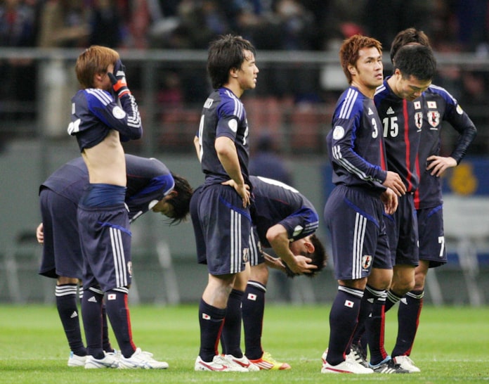 サッカー日本 ウズベク戦の敗戦で浮かんだ脆弱さ 日本経済新聞 サッカー日本 ウズベク戦の敗戦で浮かんだ脆弱さ 日本経済新聞