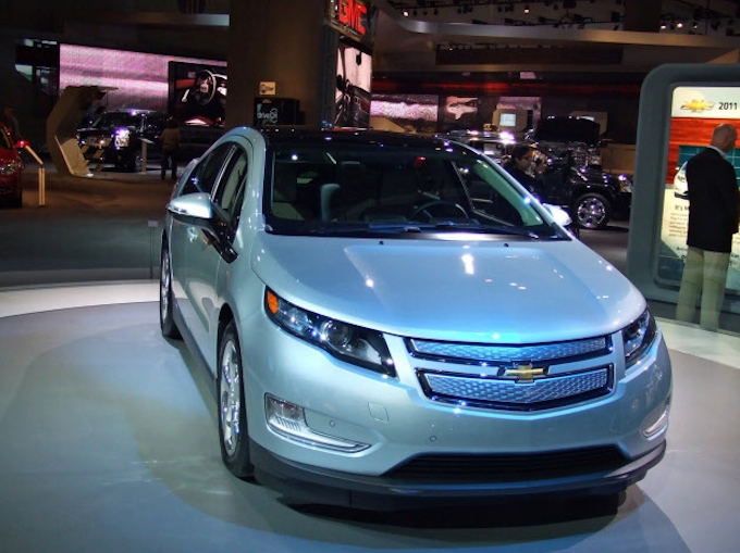 Gm 戦略車ボルトの生産5週間停止 販売が低迷 日本経済新聞