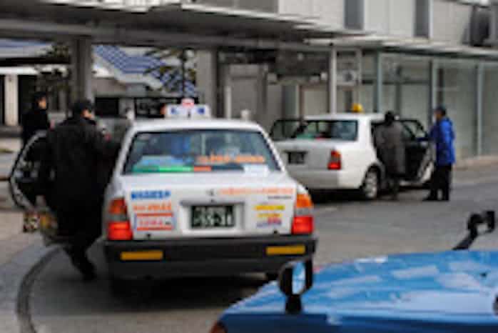 札幌のタクシー 収入年ぶり増加見通し 減車進み一定の効果 日本経済新聞