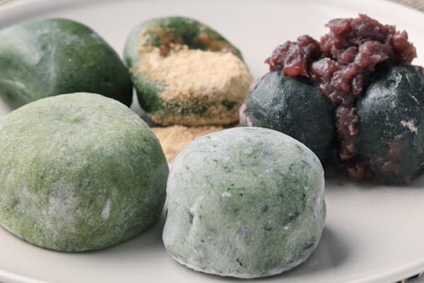 関西では常識 緑のおはぎ の不思議 三色おはぎに ごま がない Nikkei Style 関西では常識 緑のおはぎ の不思議 三色おはぎに ごま がない Nikkei Style
