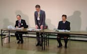 SPEEDIの扱いを巡る調査結果を発表した福島県の担当者(4月20日、福島市)