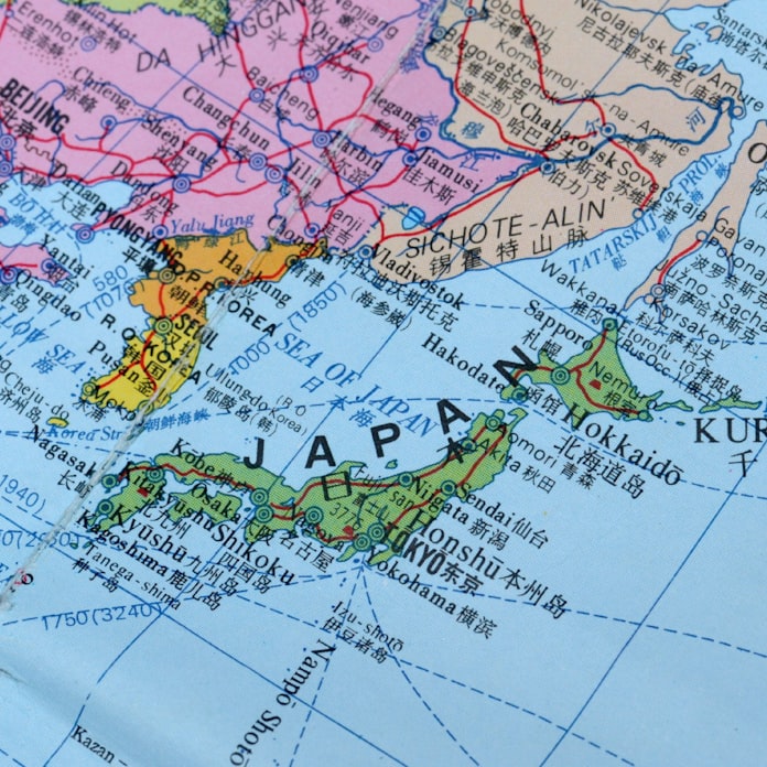 中国の世界地図が北方領土に塗った色 日本経済新聞 中国の世界地図が北方領土に塗った色 日本経済新聞
