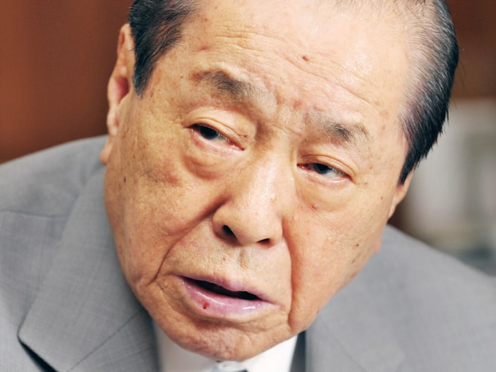 野中広務氏が死去 元官房長官 92歳 日本経済新聞 野中広務氏が死去 元官房長官 92歳 日本経済新聞