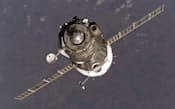 現在ISSに宇宙飛行士を運べるのはロシアの宇宙船ソユーズだけだ=NASA提供
