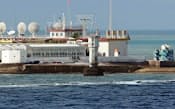 中国海南省三沙市の南シナ海にある人民解放軍施設(7月)=新華社・共同