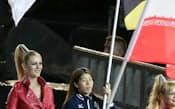 ロンドン五輪閉会式で旗手を務める女子レスリングの吉田沙保里(12日)=写真　小川望