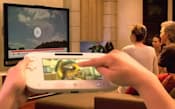 「Wii U」は、液晶画面を搭載したコントローラーとテレビの画面を連動させて遊ぶ