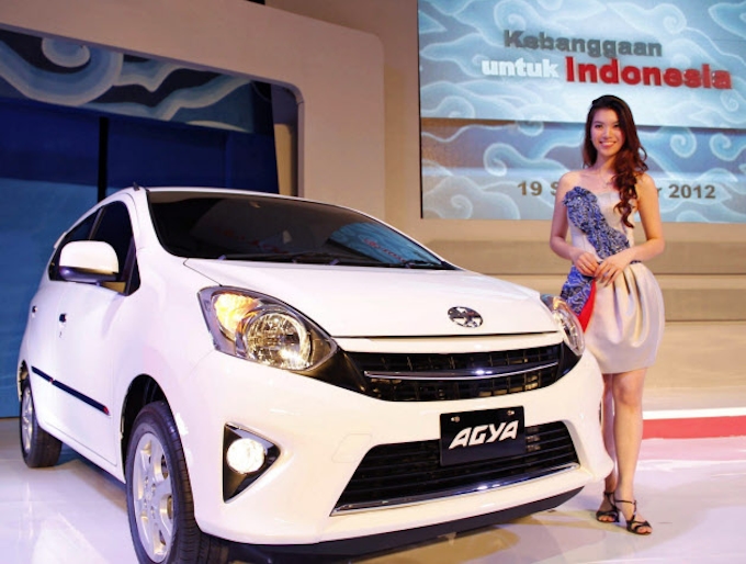 トヨタ インドネシアに低価格車 100万円切る 日本経済新聞