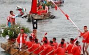 14日に開催された「坂越の船祭」。西国大名の参勤交代の船団をかたどったとされている(兵庫県赤穂市)