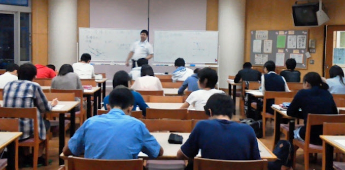 公立校の授業改革 塾が支援 コンサルや講師派遣 日本経済新聞