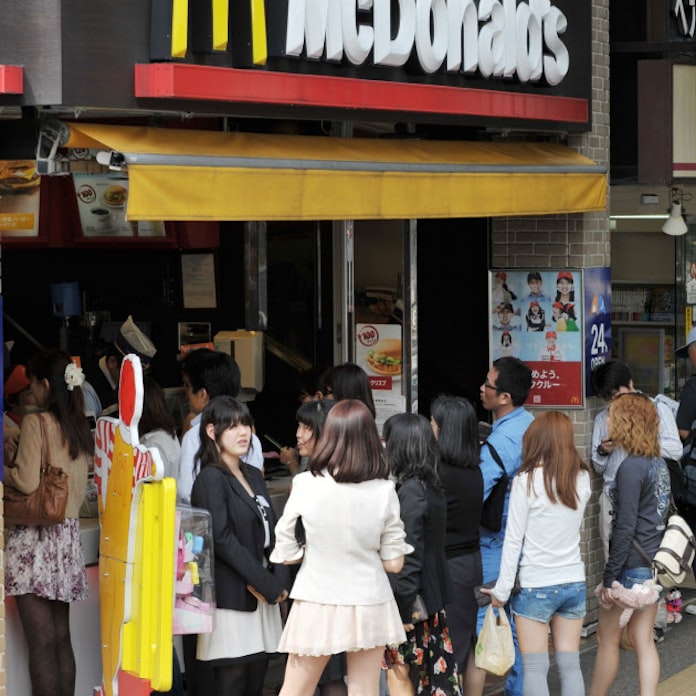 マクドナルド カウンターのメニューが消えた理由 日本経済新聞 マクドナルド カウンターのメニューが消えた理由 日本経済新聞