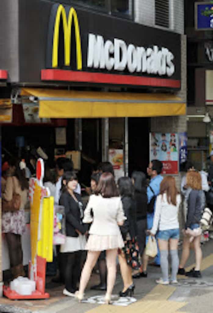 マクドナルド カウンターのメニューが消えた理由 日本経済新聞