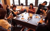 街並みを撮影した後、レストランへ。ここでも食べる前にまず撮影（東京都港区）
