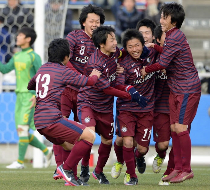鵬翔 京都橘が初の4強 全国高校サッカー 日本経済新聞 鵬翔 京都橘が初の4強 全国高校サッカー 日本経済新聞