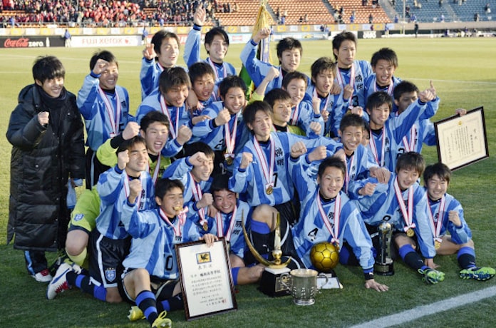 宮崎の鵬翔 Pk制し初優勝 高校サッカー選手権 日本経済新聞 宮崎の鵬翔 Pk制し初優勝 高校サッカー選手権 日本経済新聞