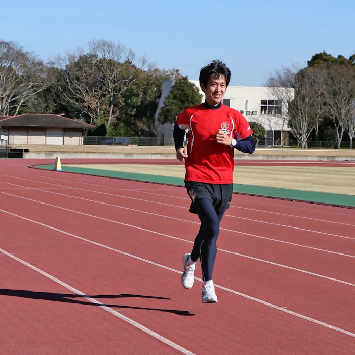 走りのマンネリ打破 短い距離の練習で質高める 日本経済新聞 走りのマンネリ打破 短い距離の練習で質高める 日本経済新聞