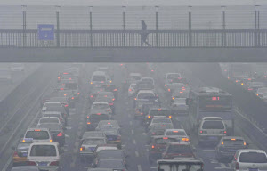 中国の大気汚染問題 解決阻む国有企業の既得権益 日本経済新聞