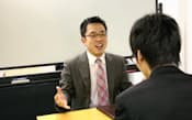 既卒者の就職を支援する一般社団法人キャリアラボの松田剛典代表理事(大阪市)