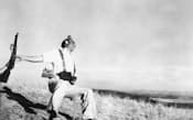 ロバート・キャパ「共和国軍兵士、コルドバ戦線、スペイン」(1936年9月初旬、横浜美術館蔵)(C)ICP/Magnum Photos