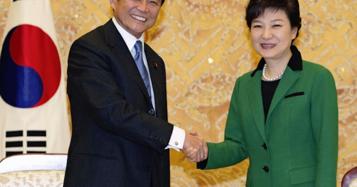 朴大統領 未来志向で日韓協力を 麻生氏と会談 日本経済新聞 朴大統領 未来志向で日韓協力を 麻生氏と会談 日本経済新聞