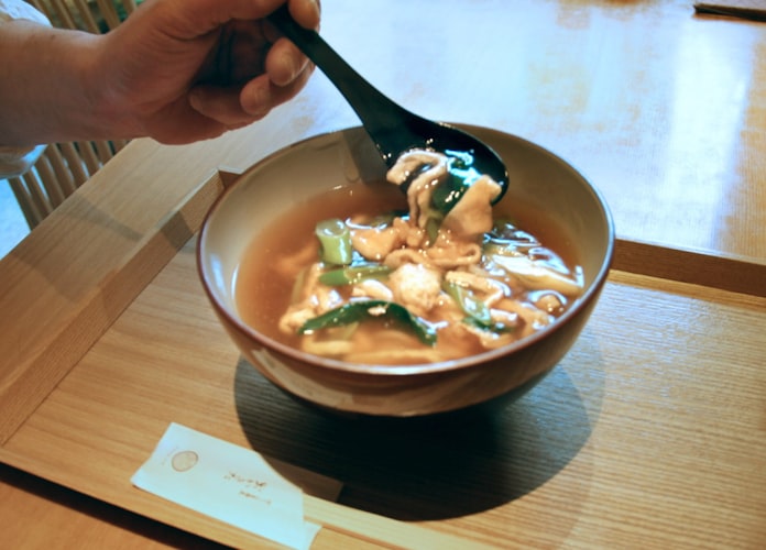 きつねそば たぬきうどん なぜ大阪にはない 日本経済新聞 きつねそば たぬきうどん なぜ大阪にはない 日本経済新聞