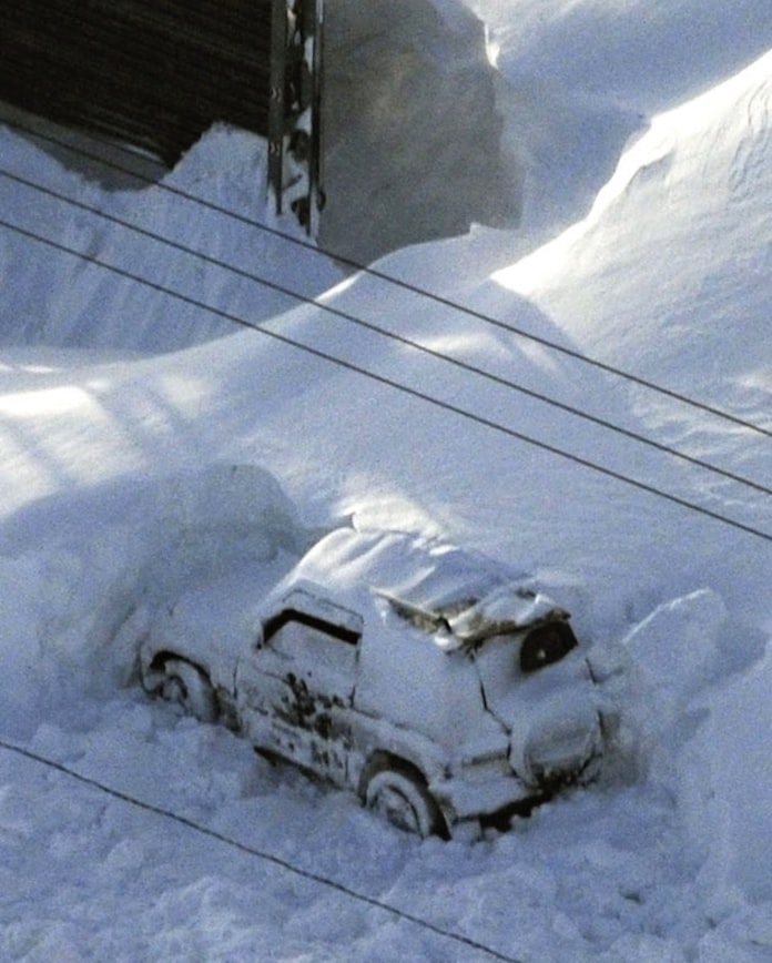 北海道 暴風雪で8人死亡 一酸化炭素中毒や凍死 日本経済新聞