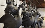 鳥獣座に乗る珍しい形式の五大虚空蔵菩薩。左から迦楼羅、孔雀、馬、象、獅子(京都市南区)