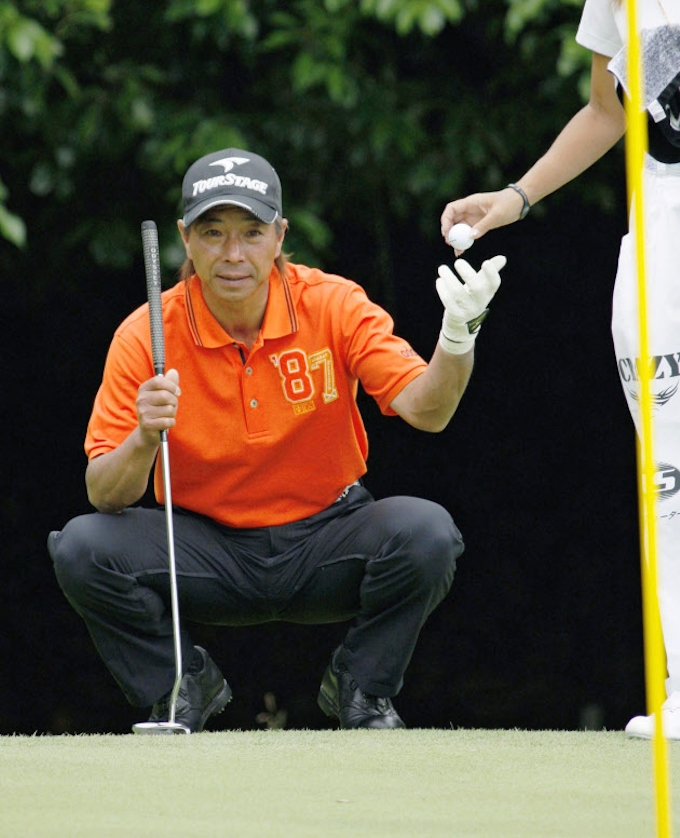 メジャーvの井戸木2位発進 ハンダカップシニア第1日 日本経済新聞
