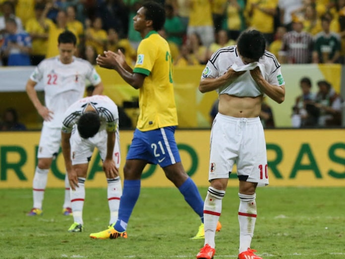 日本完敗 ブラジルに0 3 コンフェデ杯 日本経済新聞 日本完敗 ブラジルに0 3 コンフェデ杯 日本経済新聞