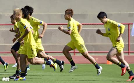 サッカー日本 イタリア戦のカギは速いパス回し 日本経済新聞 サッカー日本 イタリア戦のカギは速いパス回し 日本経済新聞