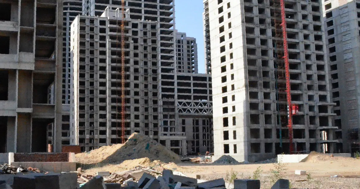 鬼しか住まぬ 中国オルドス 石炭バブルが崩壊 日本経済新聞 鬼しか住まぬ 中国オルドス 石炭バブルが崩壊 日本経済新聞