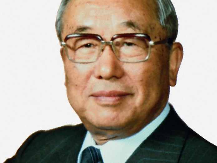 トヨタ最高顧問 豊田英二氏が死去 100歳 中興の祖 日本経済新聞 トヨタ最高顧問 豊田英二氏が死去 100歳 中興の祖 日本経済新聞