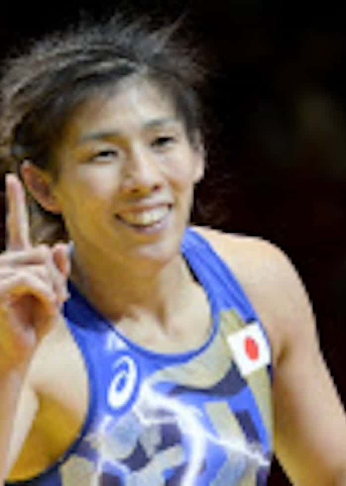 吉田が世界大会14連覇 レスリング女子 日本経済新聞