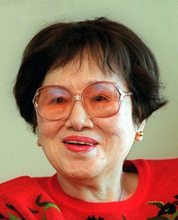 山崎豊子さんが死去 作家 白い巨塔 大地の子 日本経済新聞