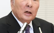 軽自動車増税に反対するスズキの鈴木修会長兼社長(1日午後、東京・大手町)